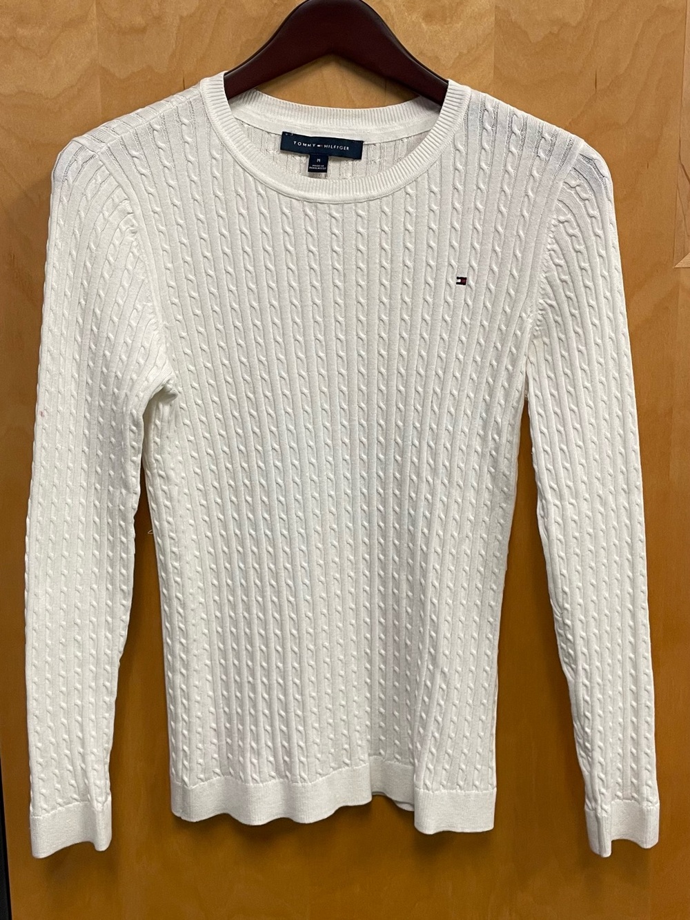 Tommy Hilfiger Women’s Cable Knit Sweater Ivory White Medium